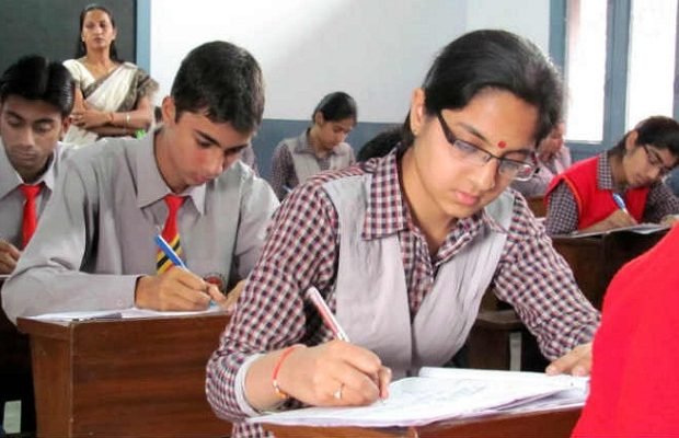 Central Board of Secondary Education(CBSE) is likely to declare the CBSE 12th Result next week, tentative dates are May 21, May 24, May 25.